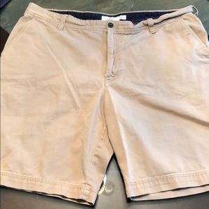 Like New. Izod dress shorts. Perfect condition